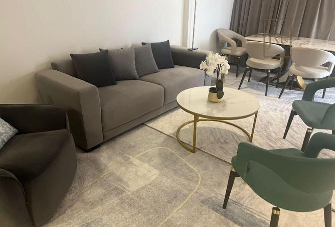 912168 - Property Image 2