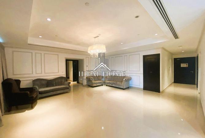 945037 - Property Image 2