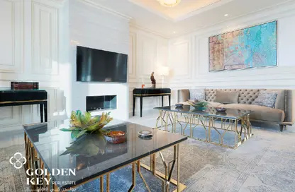 فيلا - 5 غرف نوم - 6 حمامات للايجار في ابراج باي - منطقة الأبراج - جزيرة اللؤلؤة - الدوحة