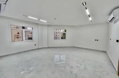 Apartment - 2 Bedrooms - 3 Bathrooms for rent in Madinat Khalifa Building 58 - Madinat Khalifa South - Madinat Khalifa - Doha