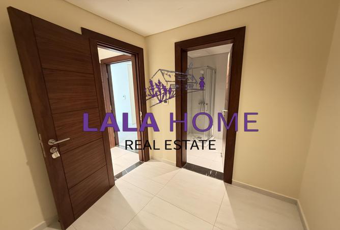 951242 - Property Image 2