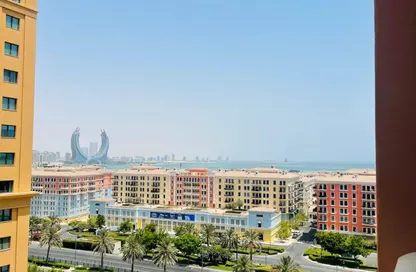 Apartment - 1 Bedroom - 2 Bathrooms for rent in Tower 14 - Porto Arabia - The Pearl Island - Doha