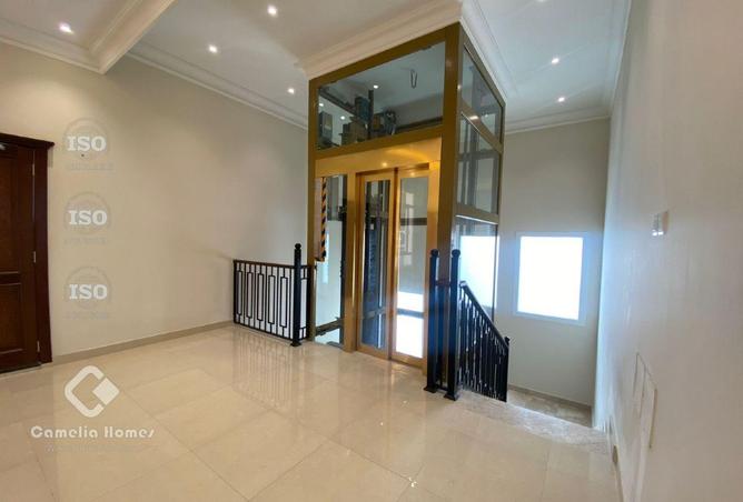 895373 - Property Image 2