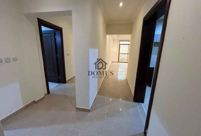 932105 - Property Image 3