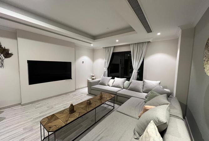 944725 - Property Image 2