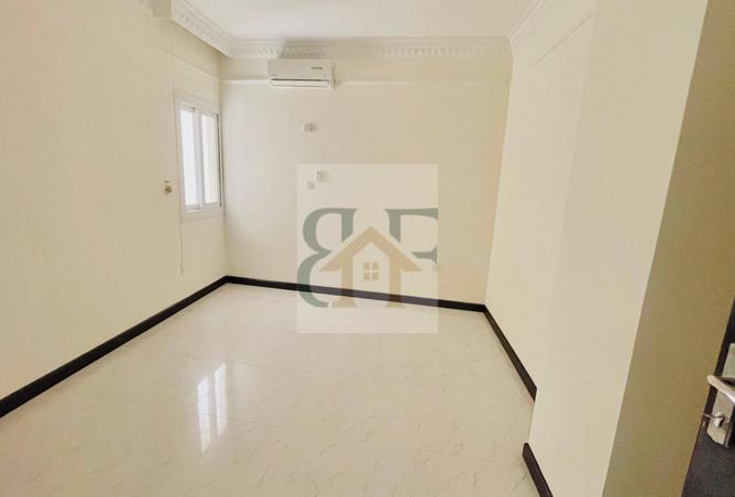 987536 - Property Image 2