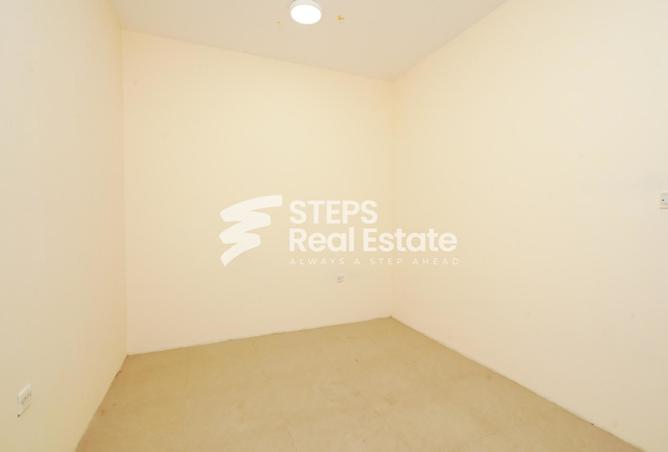 978214 - Property Image 2