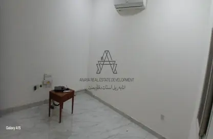 Apartment - Studio - 1 Bathroom for rent in Madinat Khalifa South - Madinat Khalifa - Doha