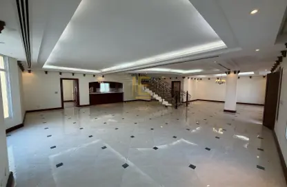 Villa - 5 Bedrooms - 6 Bathrooms for rent in West Bay Lagoon Street - West Bay Lagoon - Doha