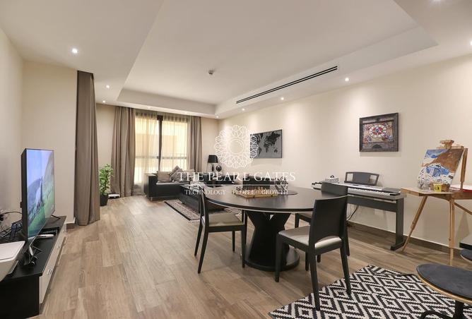 974034 - Property Image 2