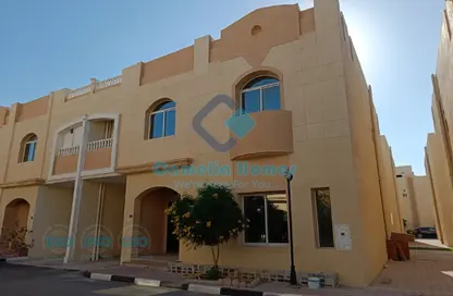 Villa - 5 Bedrooms - 4 Bathrooms for rent in Umm Al Seneem Street - Ain Khaled - Doha
