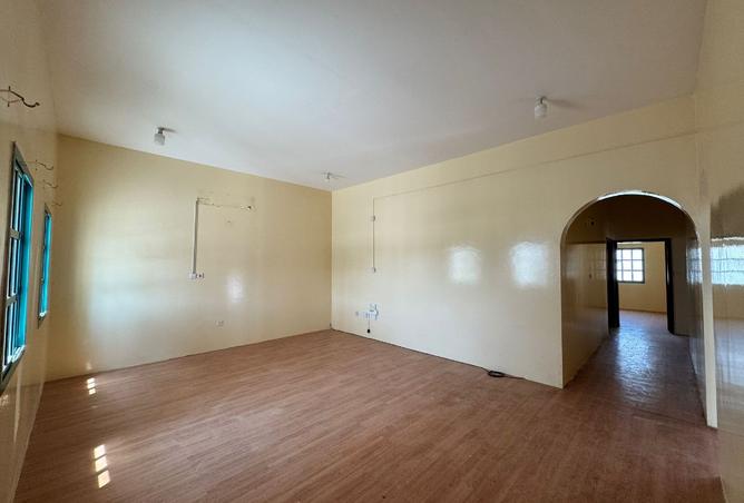 924663 - Property Image 2