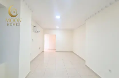 Apartment - 3 Bedrooms - 3 Bathrooms for rent in Muntazah 7 - Al Muntazah - Doha
