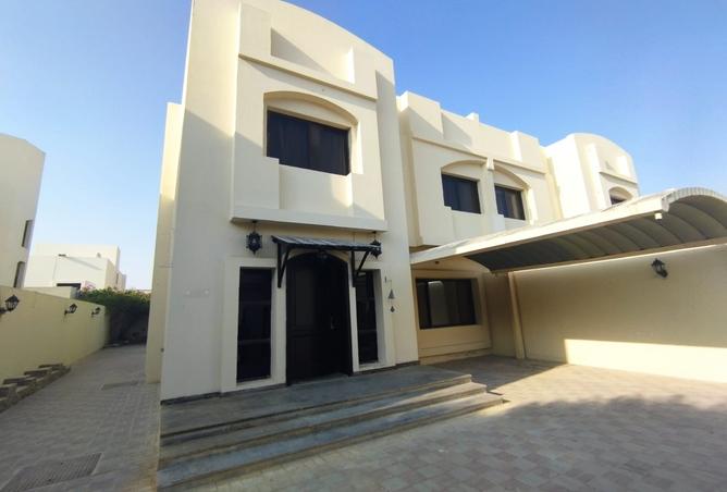 936749 - Property Image 2