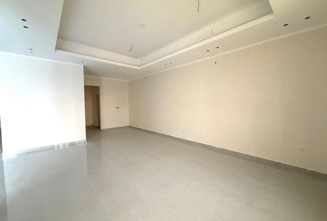 933219 - Property Image 3