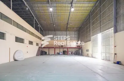 Warehouse - Studio for rent in Industrial Area 4 - Industrial Area - Industrial Area - Doha