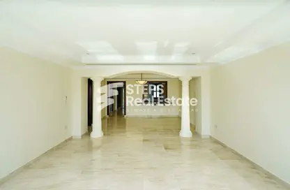 Empty Room image for: Townhouse - 2 Bedrooms - 3 Bathrooms for rent in West Porto Drive - Porto Arabia - The Pearl Island - Doha, Image 1