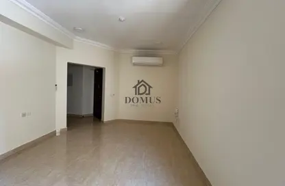 Apartment - 2 Bedrooms - 2 Bathrooms for rent in Thabit Bin Zaid Street - Al Mansoura - Doha