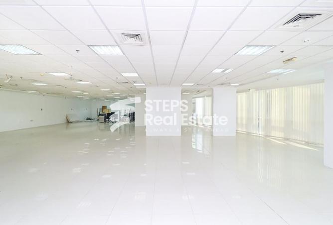 944073 - Property Image 2
