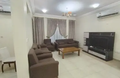 Villa - 4 Bedrooms - 4 Bathrooms for rent in Al Ain Compound 3 - Al Ain Compound - Ain Khaled - Doha