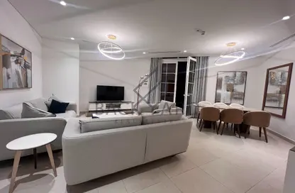 شقة - 2 غرف نوم - 3 حمامات للايجار في حدائق فلورستا - حدائق فلورستا - جزيرة اللؤلؤة - الدوحة