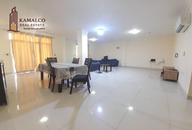 954498 - Property Image 2