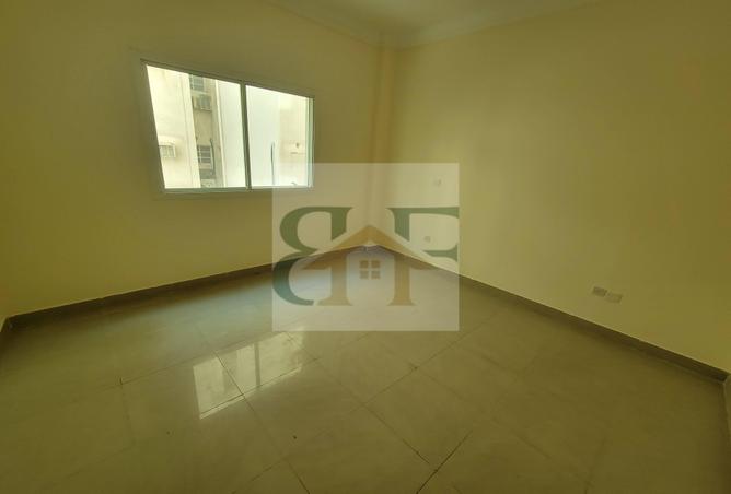 933592 - Property Image 3