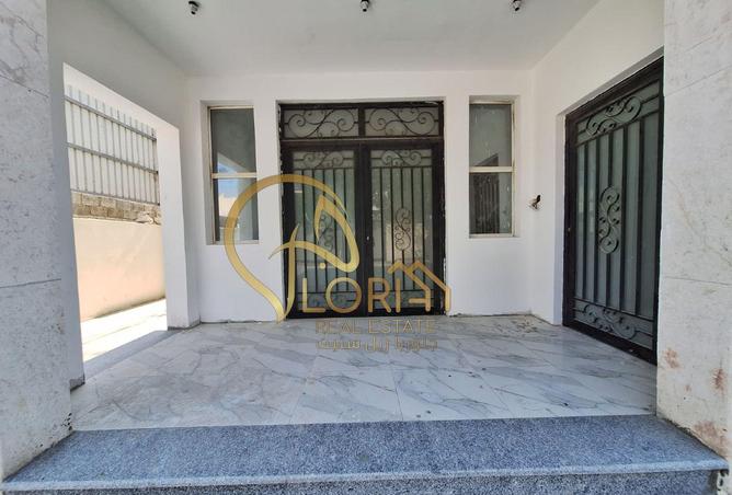 1004895 - Property Image 2