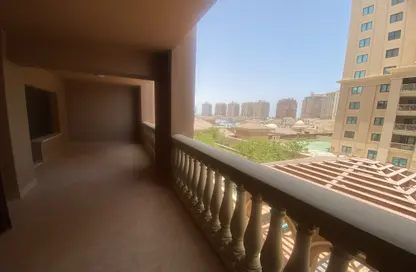 Apartment - 1 Bedroom - 2 Bathrooms for rent in Tower 25 - Porto Arabia - The Pearl Island - Doha