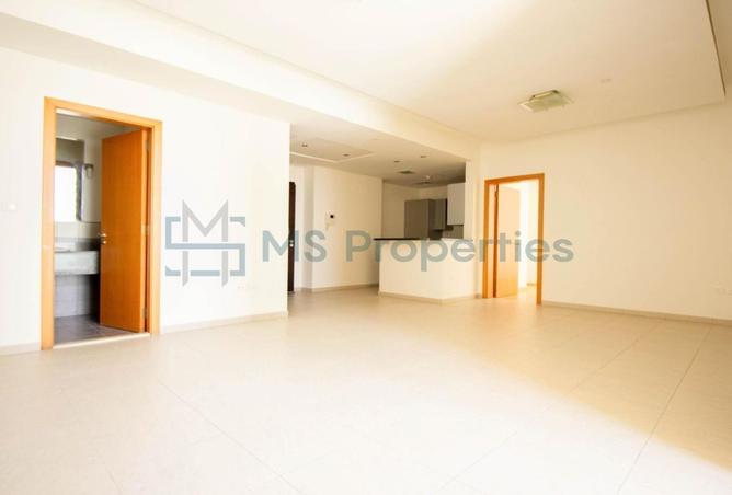 984743 - Property Image 2