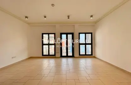 Apartment - 1 Bedroom - 2 Bathrooms for rent in Carnaval - Qanat Quartier - The Pearl Island - Doha
