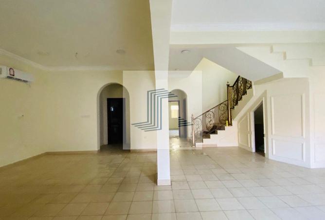 933082 - Property Image 3