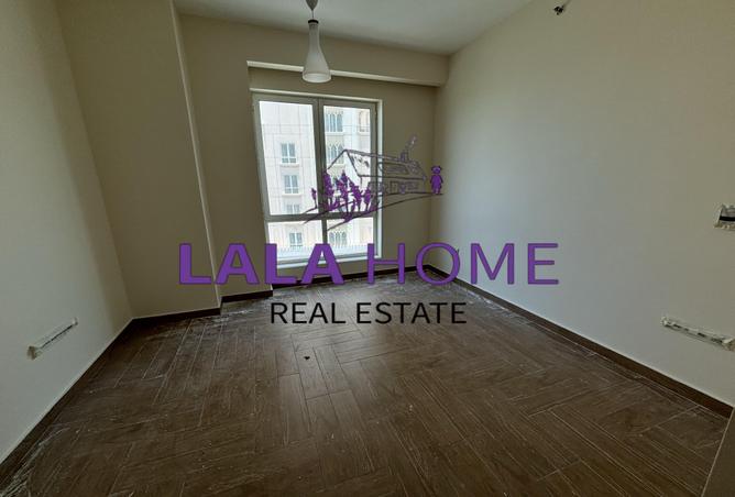 885717 - Property Main Image