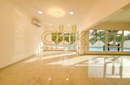 فيلا - 8 غرف نوم - 8 حمامات للايجار في فلل واست باي لاغون - وست باي لاجون - بحيرة وست لاجون - الدوحة