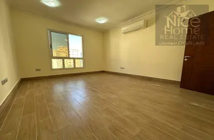صورة لـ غرفة فارغة شقة - 2 غرف نوم - 2 حمامات للايجار في فريج بن محمود - الدوحة ، صورة رقم 1