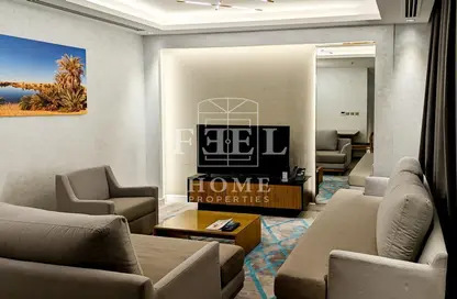 Living Room image for: Apartment - 2 Bedrooms - 2 Bathrooms for rent in Al Muntazah Street - Al Muntazah - Doha, Image 1