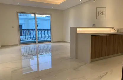 Empty Room image for: Villa - 5 Bedrooms - 5 Bathrooms for rent in Viva West - Viva Bahriyah - The Pearl Island - Doha, Image 1