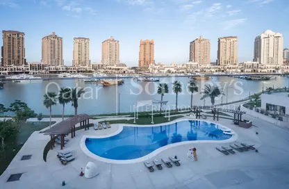 Apartment - 3 Bedrooms - 4 Bathrooms for rent in The St. Regis Marsa Arabia Island - Marsa Arabia - The Pearl Island - Doha