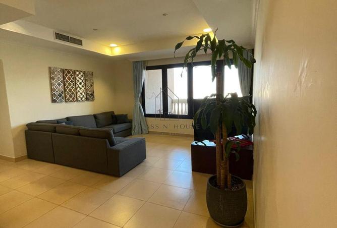 945177 - Property Image 2