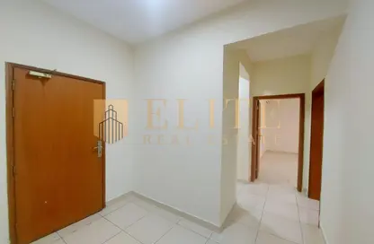 Apartment - 2 Bedrooms - 1 Bathroom for rent in Salwa Road - Al Aziziyah - Doha