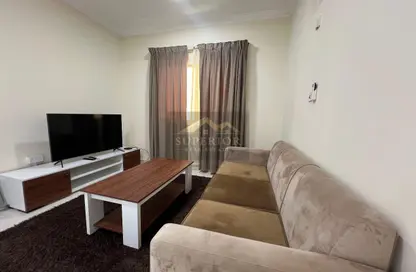Apartment - 1 Bedroom - 1 Bathroom for rent in Umm Ghwailina Comm - Umm Ghuwalina - Umm Ghuwailina - Doha