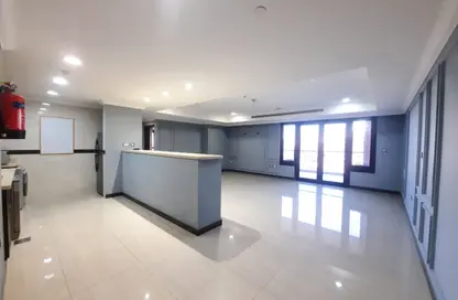 Apartment - 2 Bedrooms - 2 Bathrooms for rent in Tuscan Tower - Porto Arabia - The Pearl Island - Doha