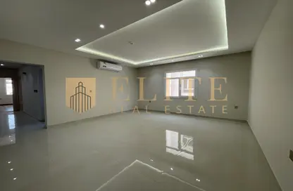 Apartment - 2 Bedrooms - 3 Bathrooms for rent in Madinat Khalifa Building 58 - Madinat Khalifa South - Madinat Khalifa - Doha