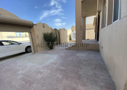 Standalone villa for staff 9 bed + living room