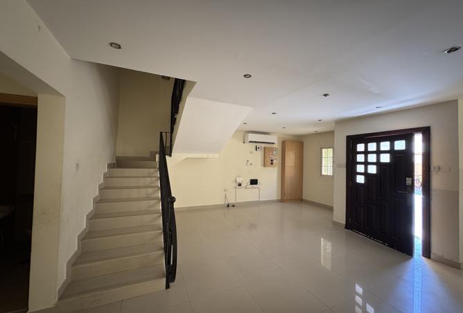 942227 - Property Image 2