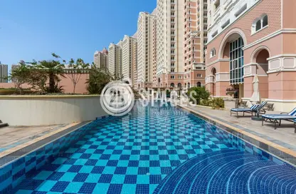 Apartment - 2 Bedrooms - 3 Bathrooms for sale in Viva East - Viva Bahriyah - The Pearl Island - Doha