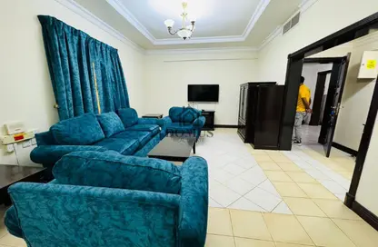 Apartment - 2 Bedrooms - 2 Bathrooms for rent in Thabit Bin Zaid Street - Al Mansoura - Doha