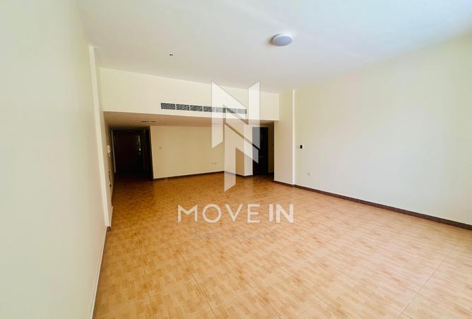 867104 - Property Image 2