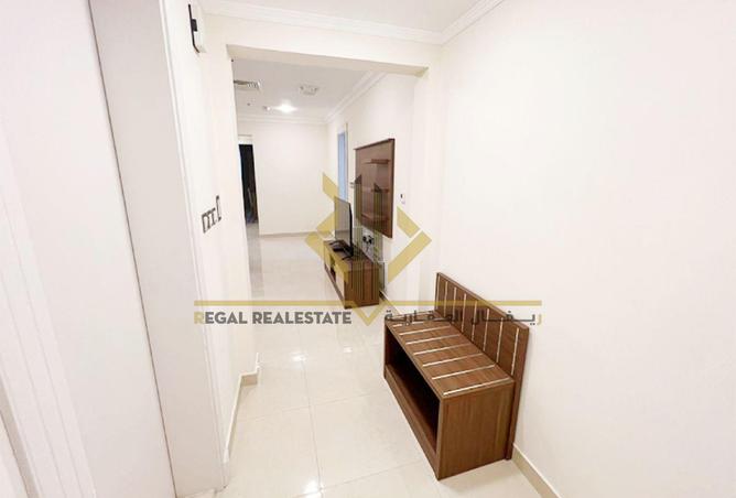 949025 - Property Image 2