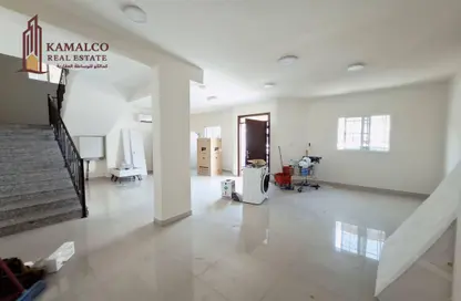 Villa - 4 Bedrooms - 5 Bathrooms for rent in Abu Hamour - Doha